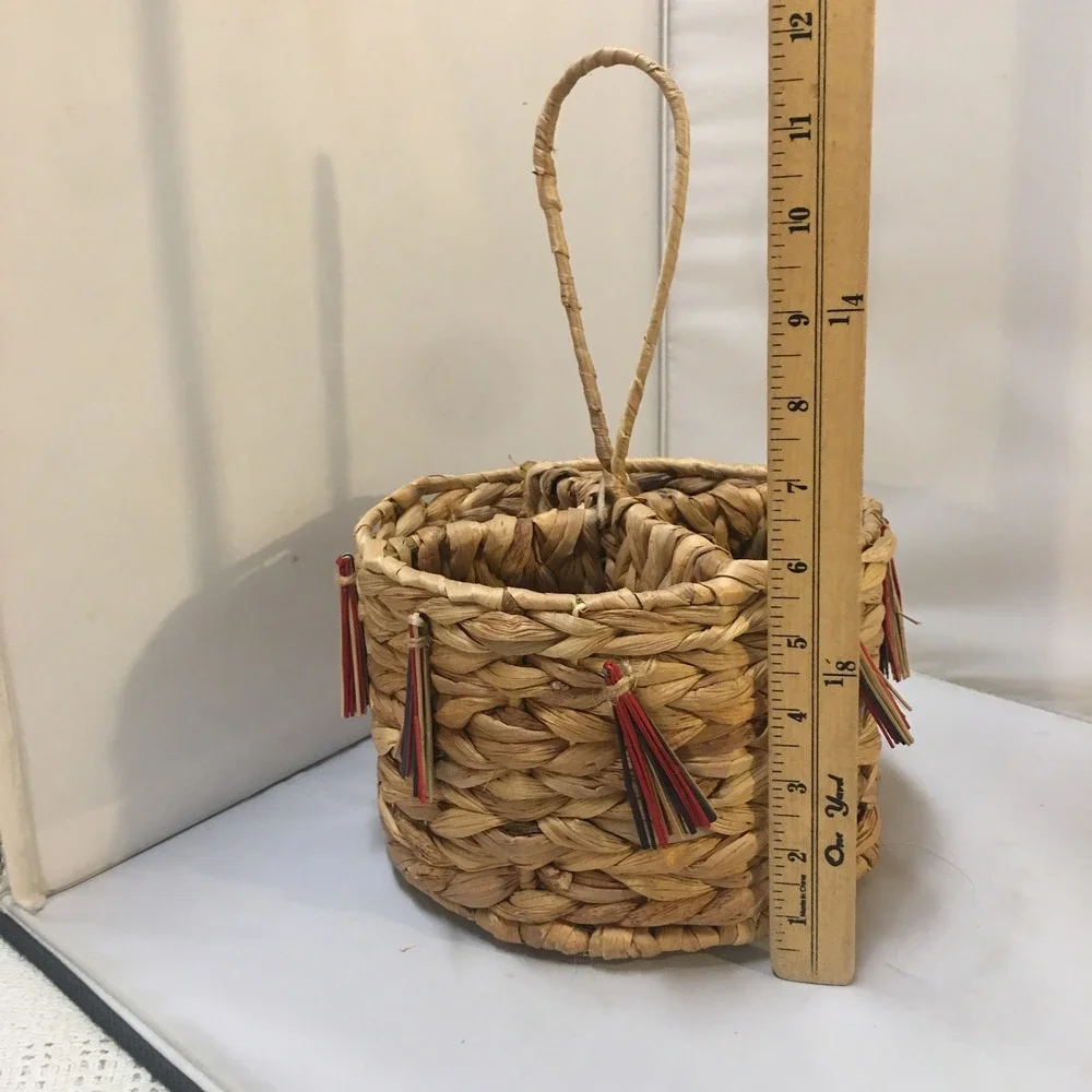 Woven Seagrass Utensil Caddy Tan Tassel 4-Compartment Basket Serving Party